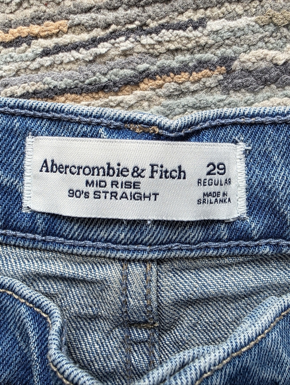 Abercrombie & Fitch Light Blue Mid Rise 90's Straight Jeans Size 29 Regular